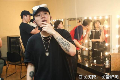 出轨中年男人的怒不可遏：七年情人竟然偷偷睡小鲜肉！