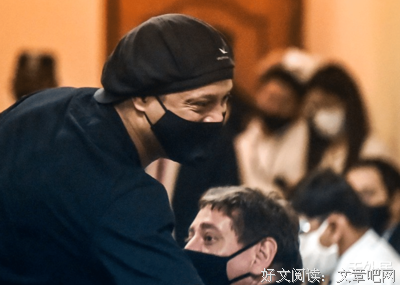 关于昂首挺胸的名句摘抄