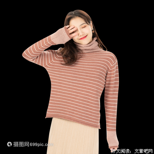 穿泳裤的肌肉胡渣男海边游泳太好看了