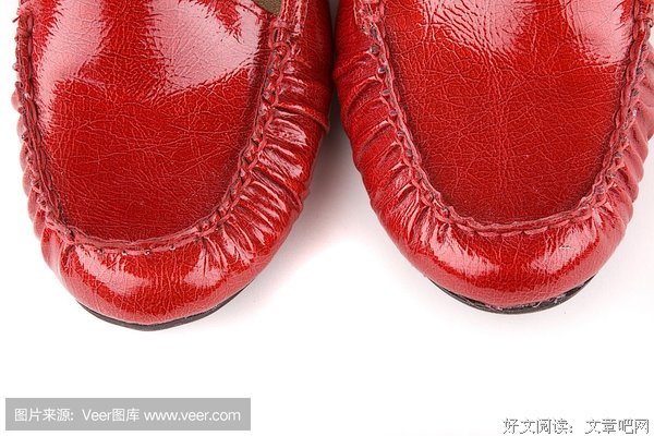 关于红色外种然事跟鞋的句子