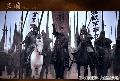 《三狼四虎女霸王》好看吗？经典影评锦集