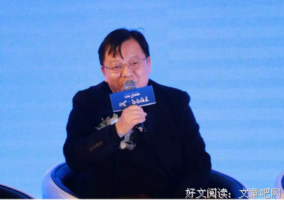 有关水月朱华的句子