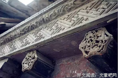《同一屋檐下》的影评大全