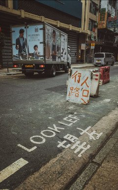 《殇城》好看吗？经典影评锦集