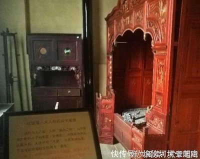家里的牛都卖了供她读书，她却拼死要穿一千多块的内衣！
