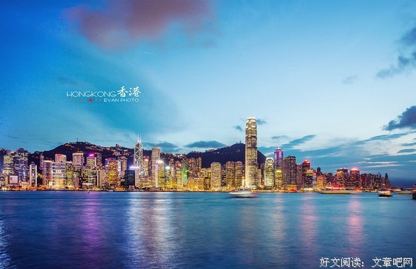 香港情侣在5平米鸽笼房的一幕：纵欲过度，正在压垮这届年轻人