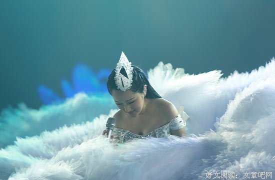 热播的《流金岁月》：“缺钱的女人，一定很好睡吧？”