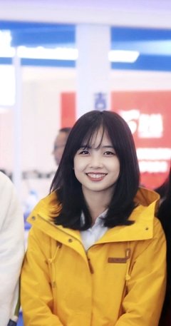 王冰冰之后，又有央视女记者火了！爱读书的女人，到底有多厉害？