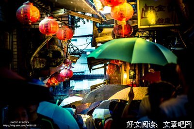 一家去外并诗意千寻瀑