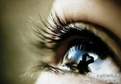 眼睛为你下着雨，心却为你打着伞。的优美句子