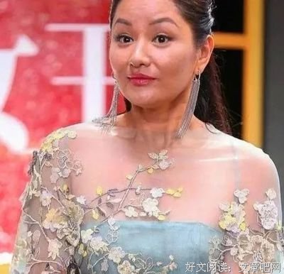 “贾玲，你都38岁了，怎么还不生孩子？”