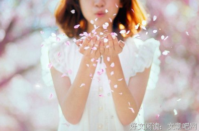 每一个微笑背后，总有无数个悲伤的经历~句子