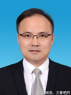 小兵哥扒掉战斗服这身材真不可描述，穿什么都有大秘密