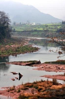 《河对岸是山》观后感摘抄