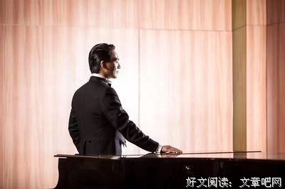 《聚光灯与闪光灯》读后感精选