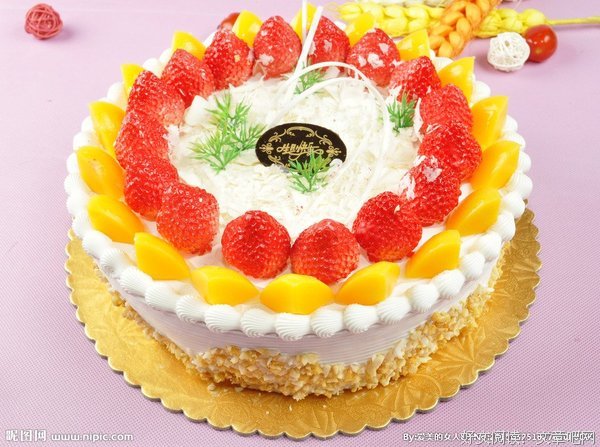 生日快乐，我的小家伙儿，愿你永远快乐，快乐，快乐！