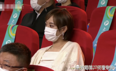 十孩成些泪光中的落寞经典的句子