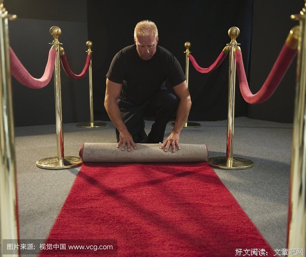 《夜总会看门人》的影评大全