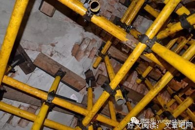 《佛在耻辱中倒塌》影评100字
