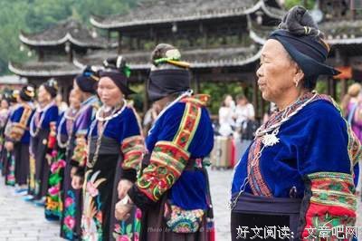 《与君既相逢，何忍轻别离》的句子