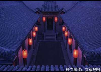 《大红灯笼高高挂》影评100字