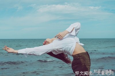 青春仿佛因我爱你开始句子