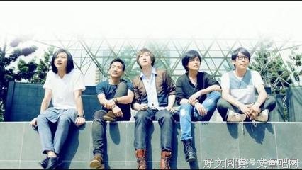《后青春的诗》佳句摘抄