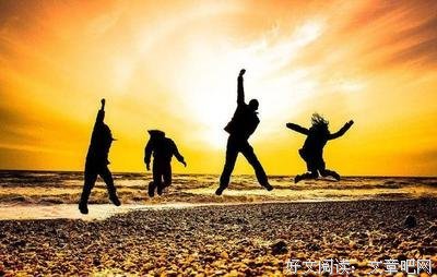 愿我们有个嘴角上扬的青春名句欣赏