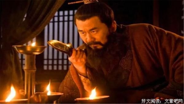 年少不懂曹操真，读懂已是中年人