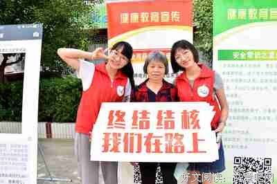 拜访老党员，感悟在党情——“绘梦艺行”社会实践团队走访老党员