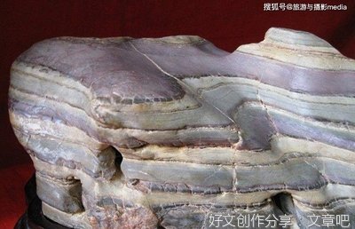 《人人都需要一块石头》读后感100字