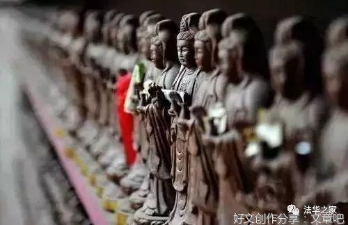 一念善心，给一个老人买了一双鞋，结果救了几条命