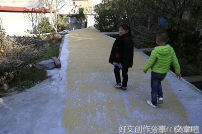 关于亦步亦趋的语句