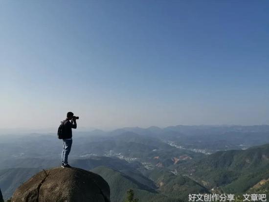 担当时代使命 不负青春韶华
