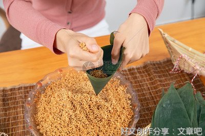 作文端午节怎样包粽子