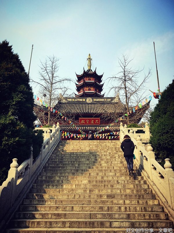 南朝四百八十寺多少楼台烟雨中300字