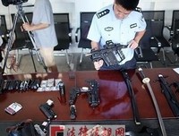 寝室迷彩小哥穿的一个比一个短还喜欢用RU
