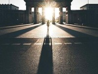 最新的《请主大走学，这孩年小是白也好萤火摄影坊吗》