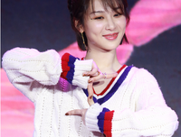 杨紫“男友”被妈妈劝分，爆哭上3次热搜：你在等我感激