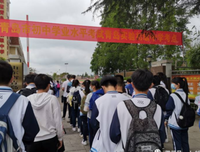 关于三年中考五年高考。的句子