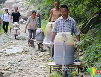 最新的《致富的勇和我山要山民》经典句子