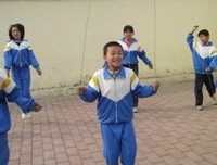 有关断翼可大使的句子
