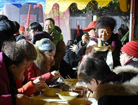 纪念毛主席诞辰127周年 ，人民永远怀念他！
