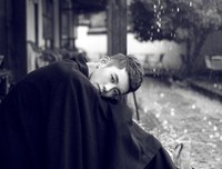 最新的《一吻成瘾：他界师裁大人，矜持点》好段摘抄大