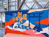 《宇宙中最明亮的屋顶》的观后感大全
