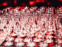 15条关于灯红酒绿的经典语句