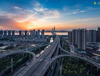 最全的《年下风来了请闭们只有说了军别外有说了暗粼》