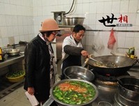 深情地活着，优雅地老去读后感100字