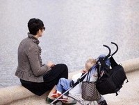 全职妈妈：除了孩子就剩下孤独