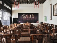 曾被誉为“日本奥黛丽赫本”的她，再次出镜颜值竟从神